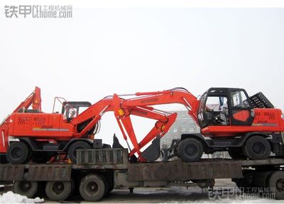 恒特重工出口阿爾及利亞2013年首批挖掘機(jī)啟運(yùn)_鐵甲工程機(jī)械網(wǎng)